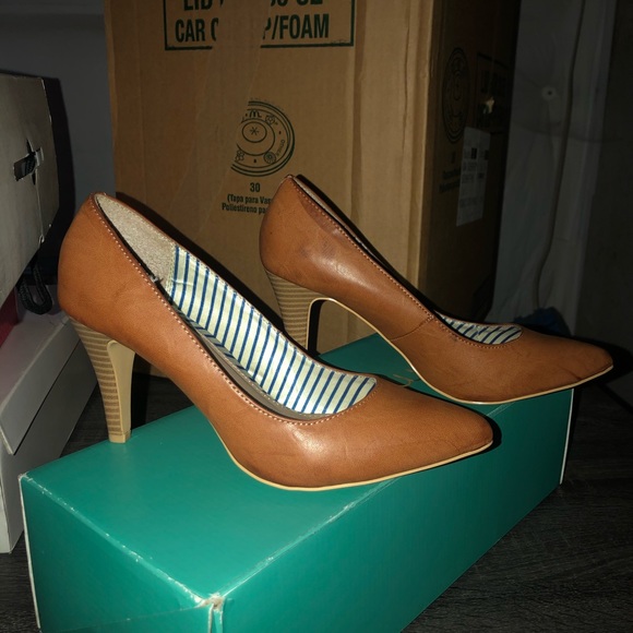 Maurices cognac Teresa pump - Picture 2 of 8